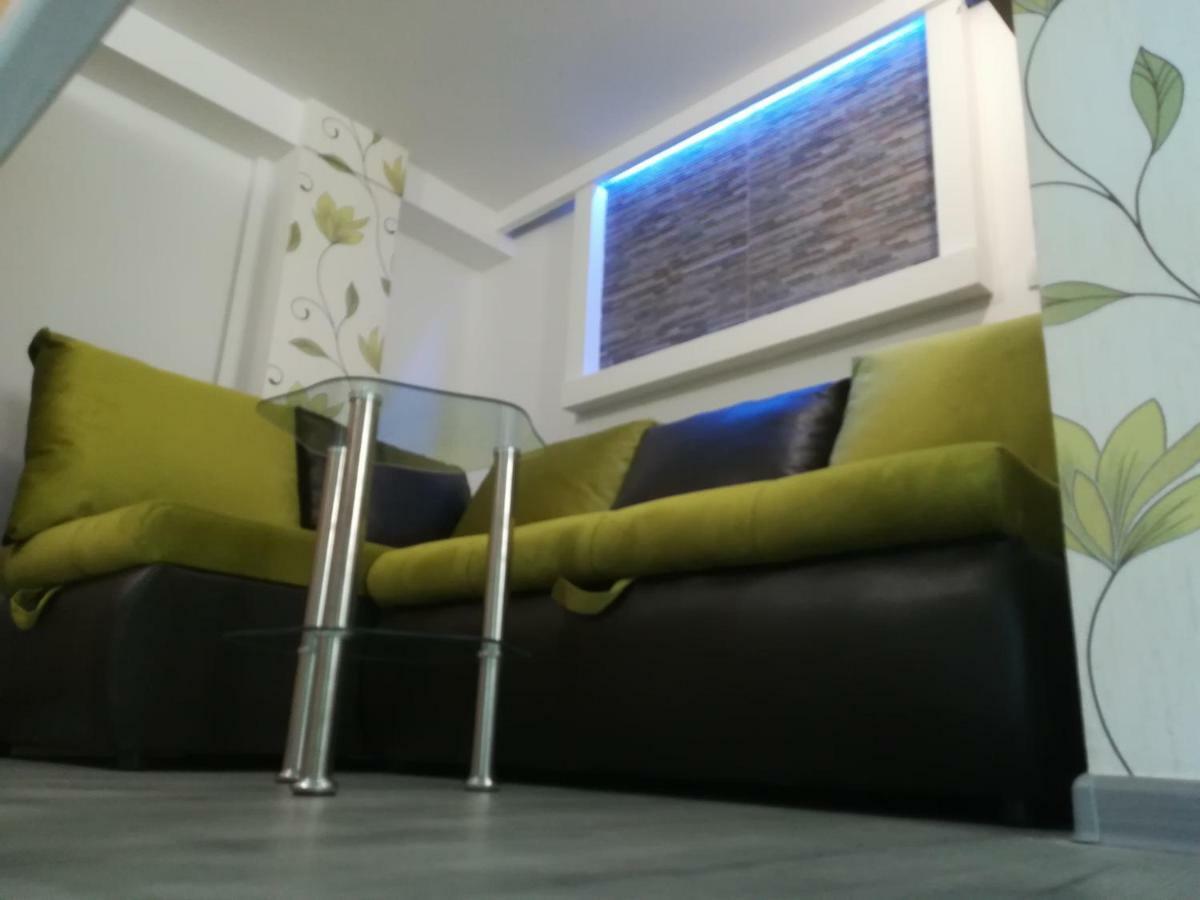 Classy And Cozy - Parking - 3 Beds - Near Center Novi Sad Exterior photo